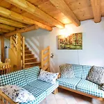 2 Bedroom Cozy In Apartman Arsiè