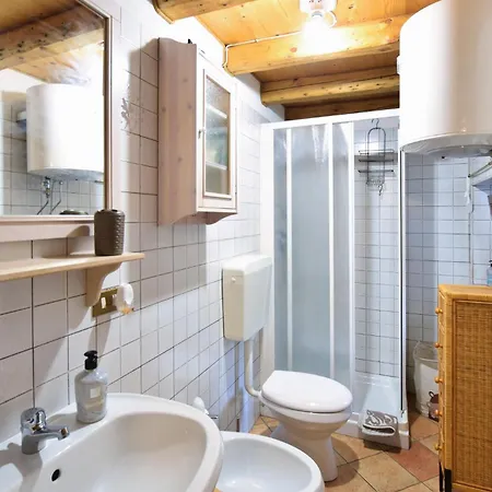 Apartment 2 Bedroom Cozy In *