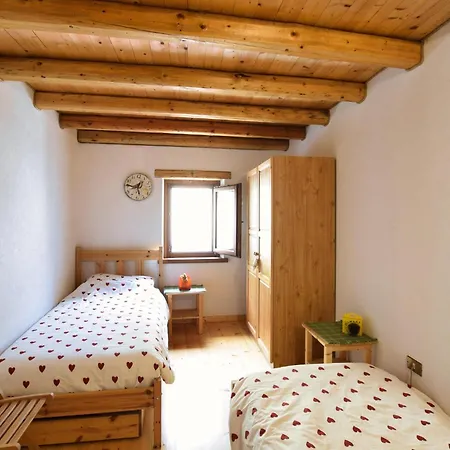 2 Bedroom Cozy In