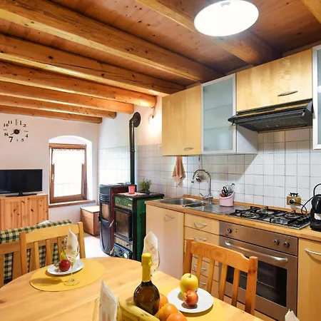 2 Bedroom Cozy In Apartment *