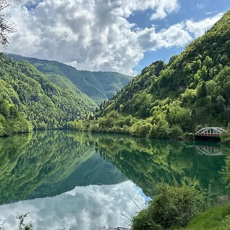 2 Bedroom Cozy In * Arsie